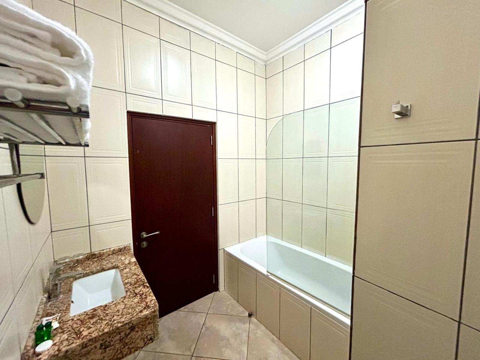 Karibu Leisure Resort Thapane Exteriér fotografie