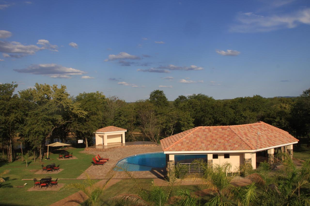 Karibu Leisure Resort Thapane Exteriér fotografie